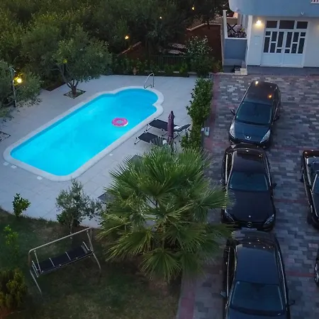 アパート Lucante