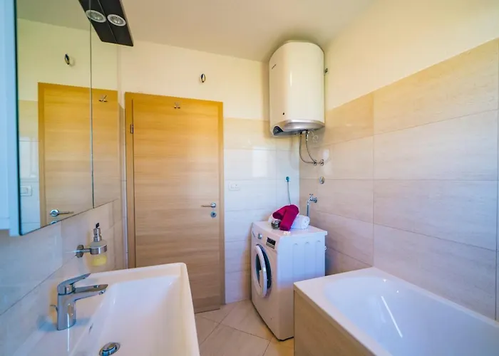 Lucante Apartman *